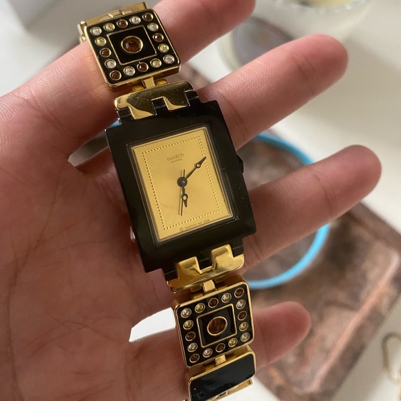 ‼️SOLD‼️Swatch ladies watch - Picture 2 of 6